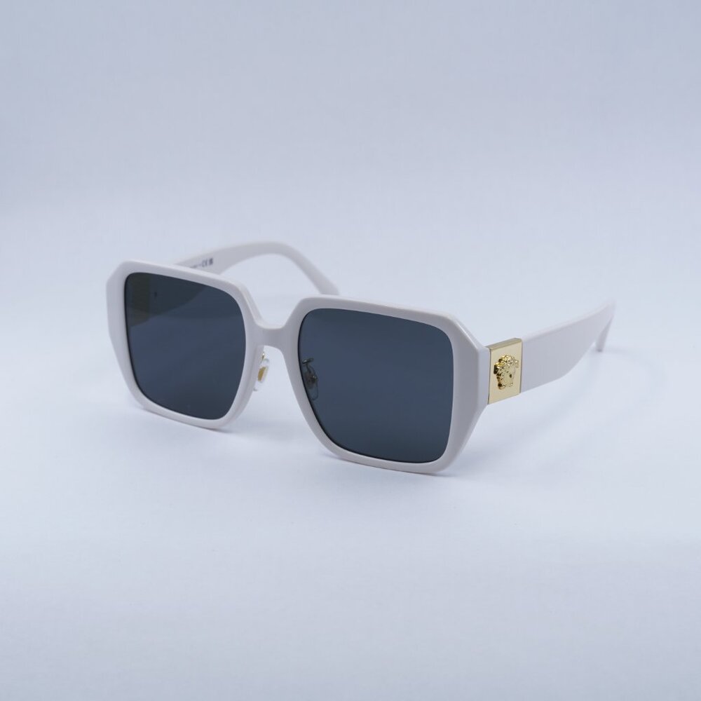🕶️ New Versace VE4472D 548487 Sunglasses - Ivory White Frame, Grey Lenses - Picture 2 of 12